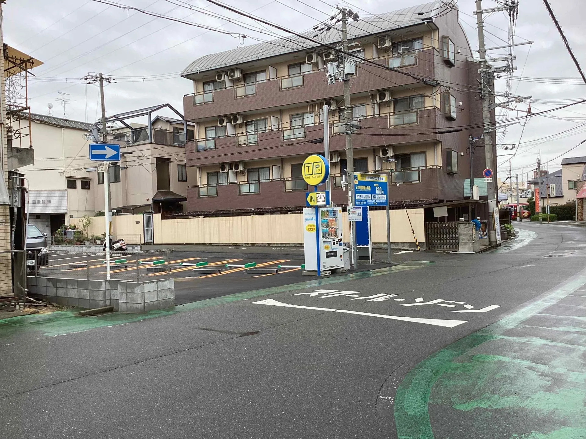 広々とした前道です　　　　　　