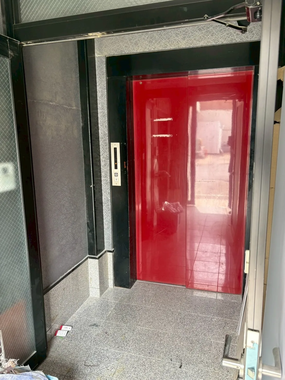 大型エレベーター