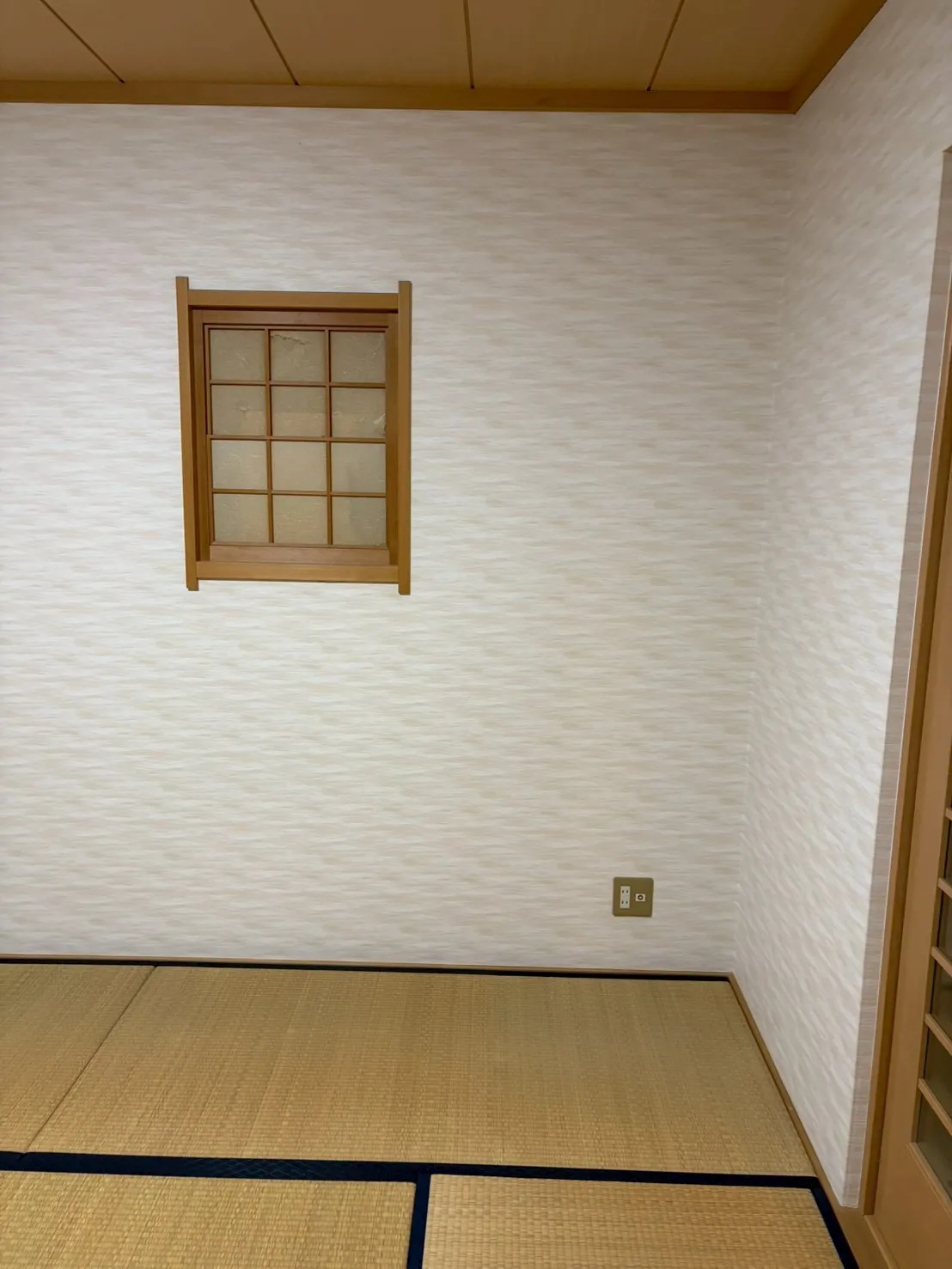 和室※リフォーム前のクロスです